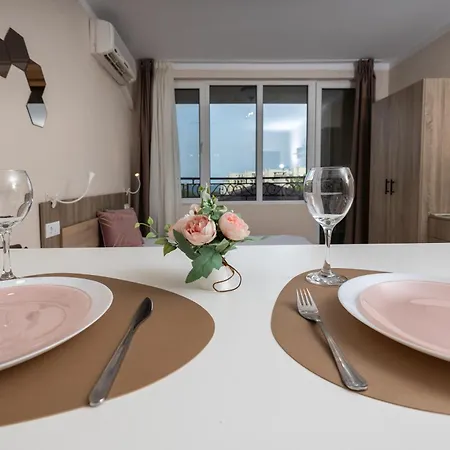 Flora Apartment Pomorie
